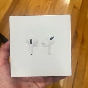 Airpods first generation sealed *NEW*